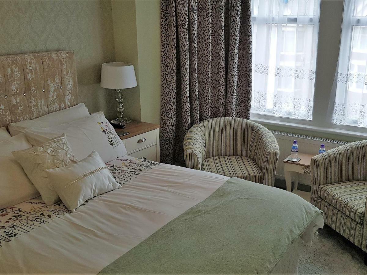 Courtneys Of Gynn Square Bed and Breakfast Blackpool Buitenkant foto
